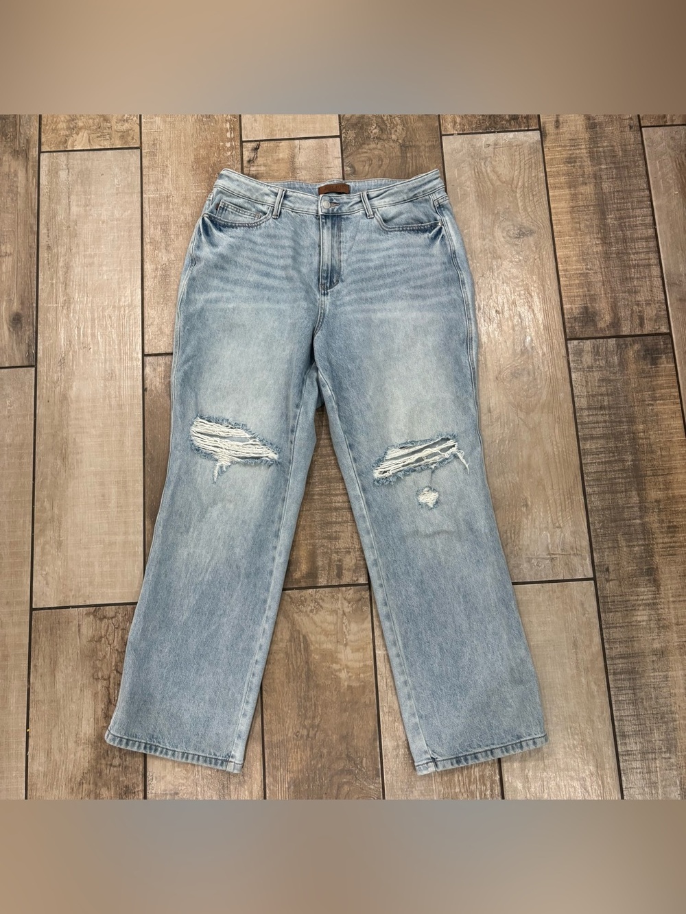 Judy Blue women’s light blue straight leg jeans distressed Size 16W